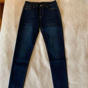 Slant Pocket Skinny Jeans
4 / S • Very good